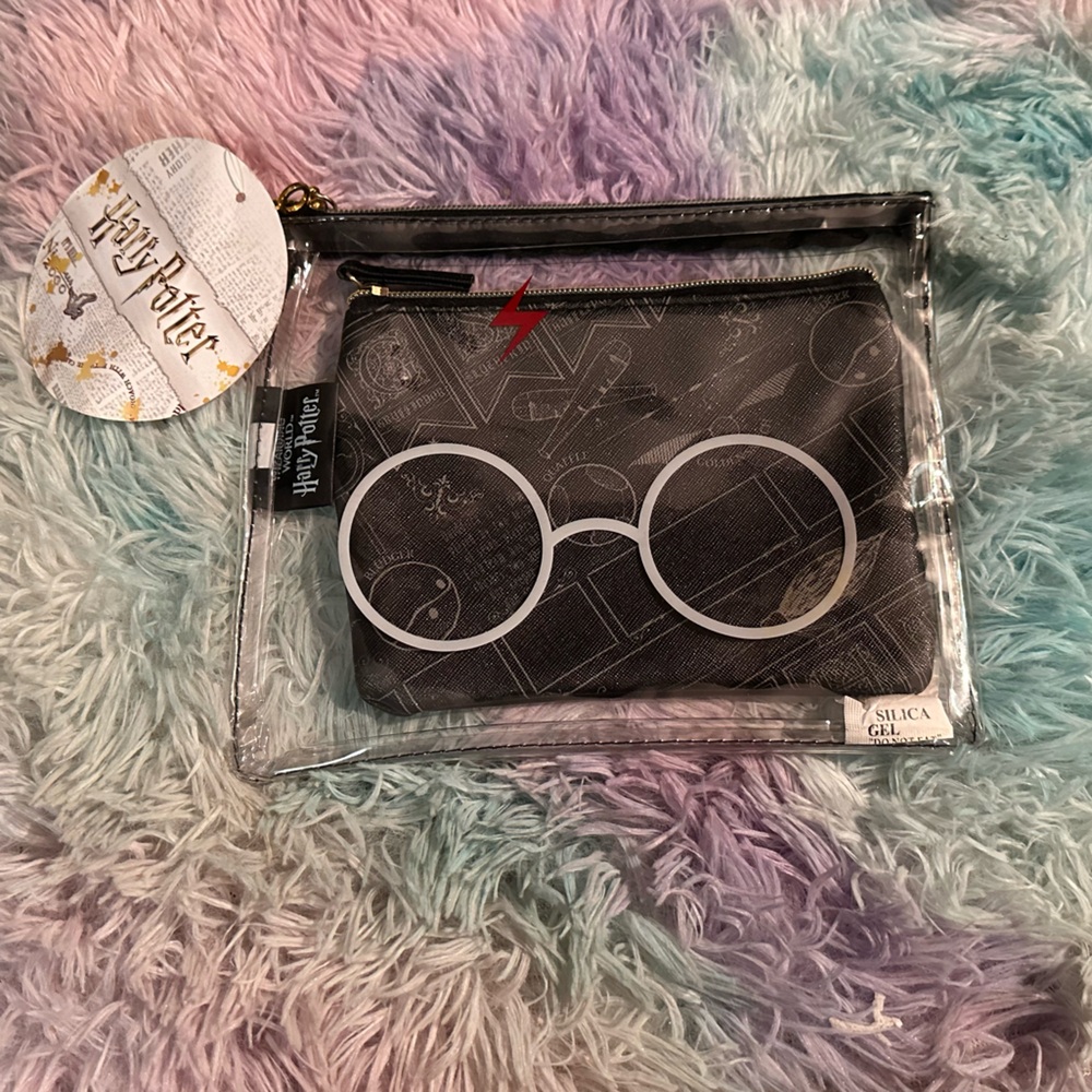 The Wizarding World of Harry Potter Wallet and Pouch